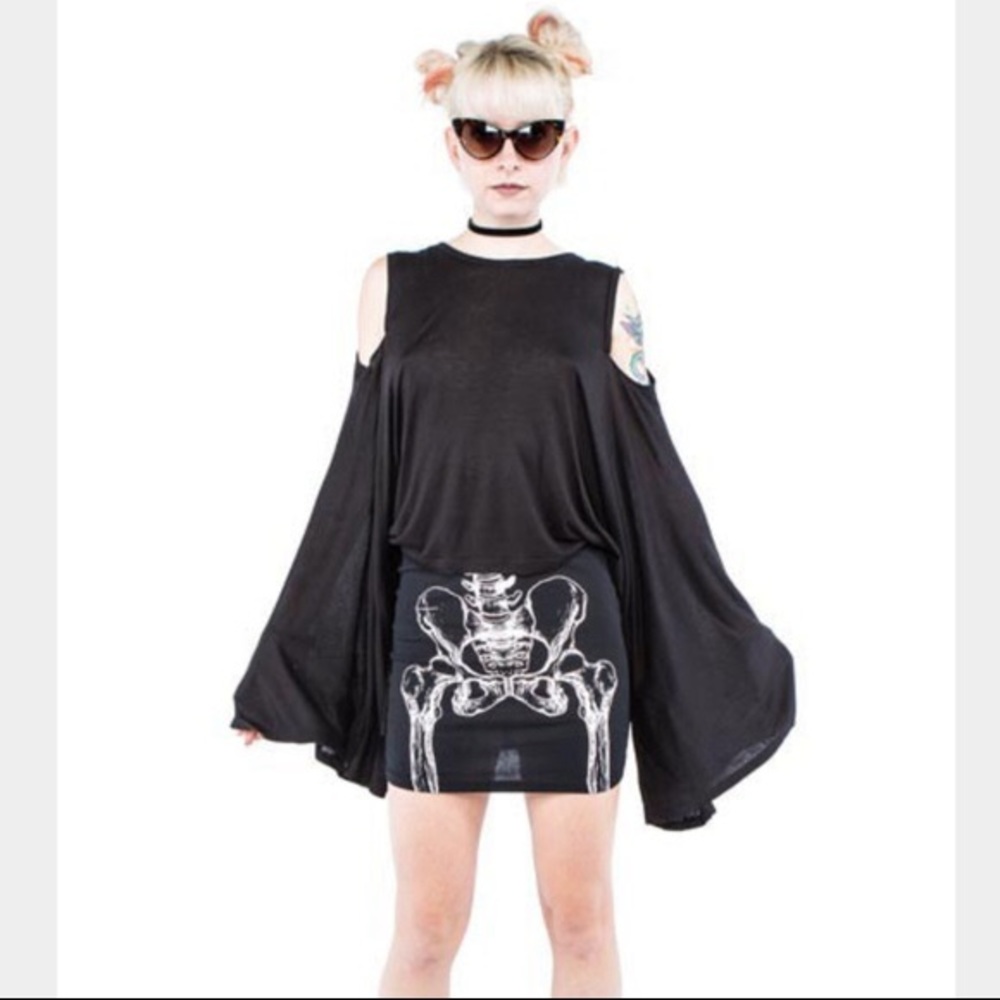 2/$35 or 3/$50 NWOT I Heart Maxi Two Way Cape Top